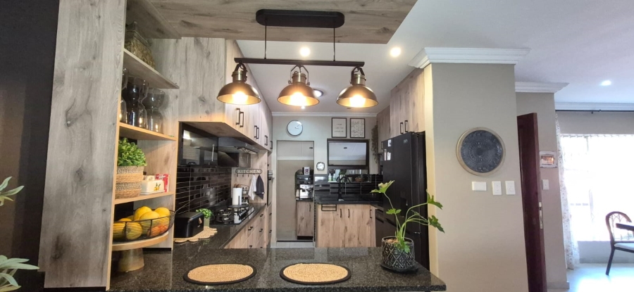 3 Bedroom Property for Sale in Boschdal North West